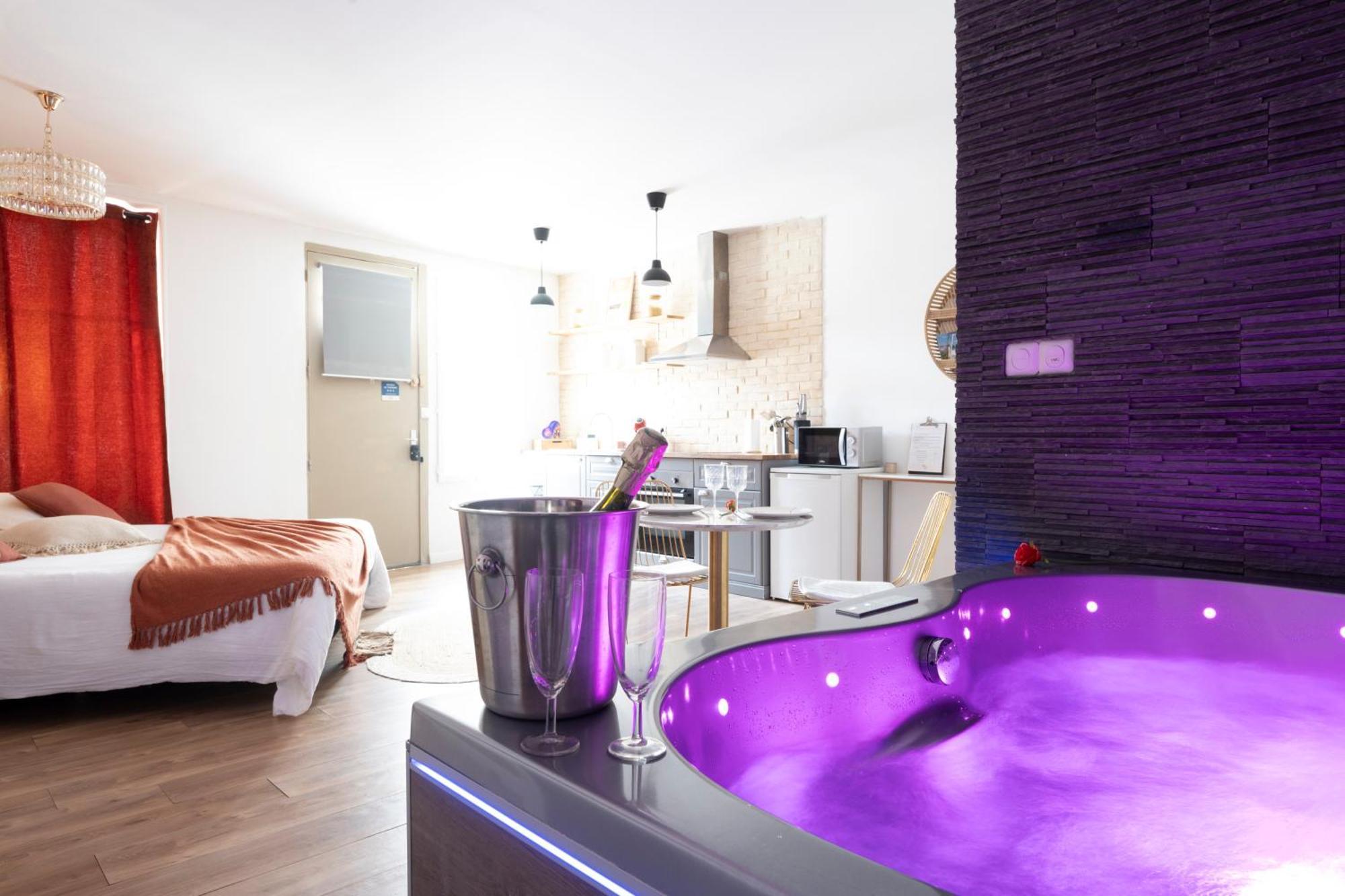 Loft Romantique - Spa Privatif - Spa Noctambulles Hyeres Exterior photo