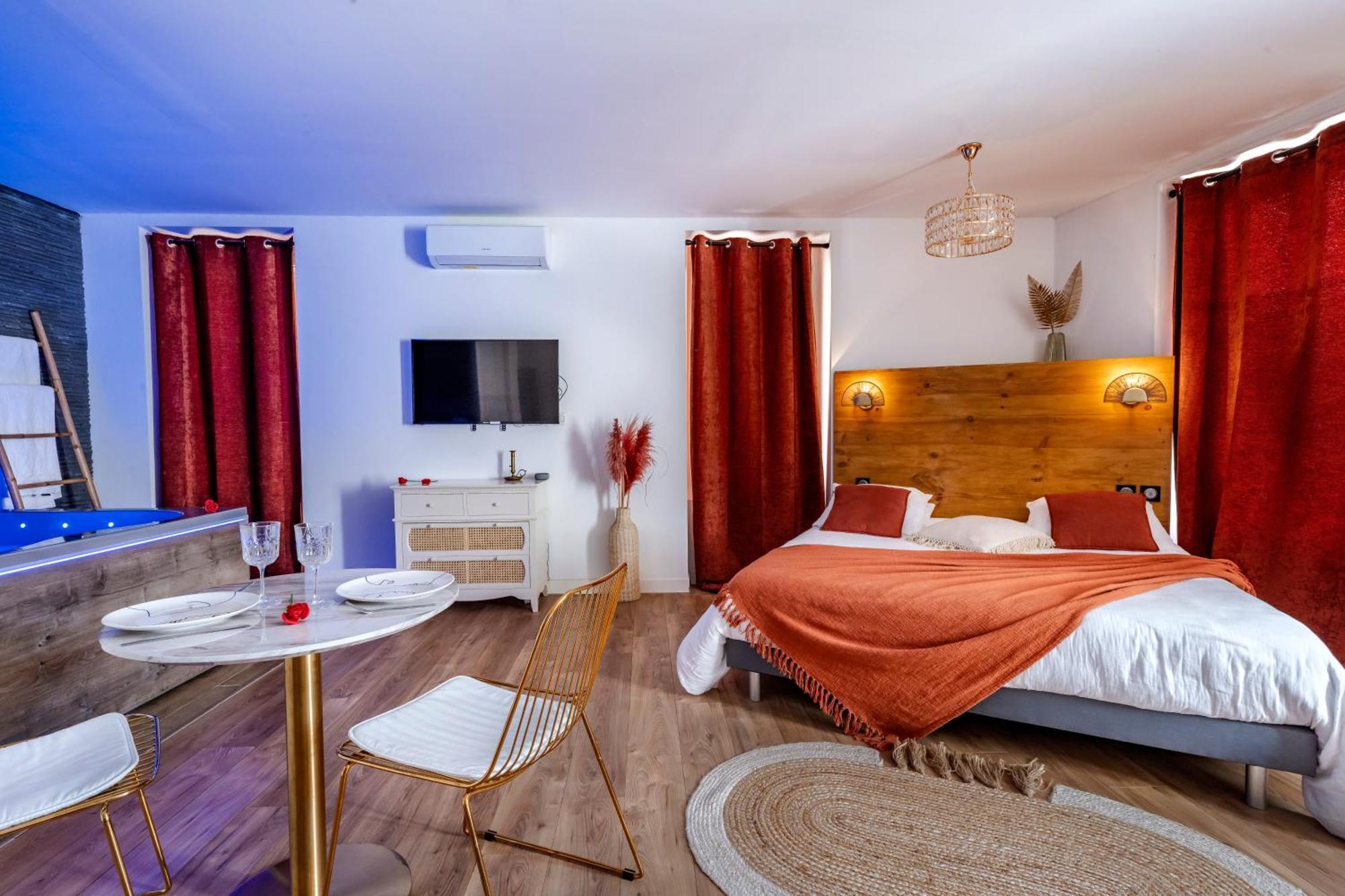 Loft Romantique - Spa Privatif - Spa Noctambulles Hyeres Exterior photo