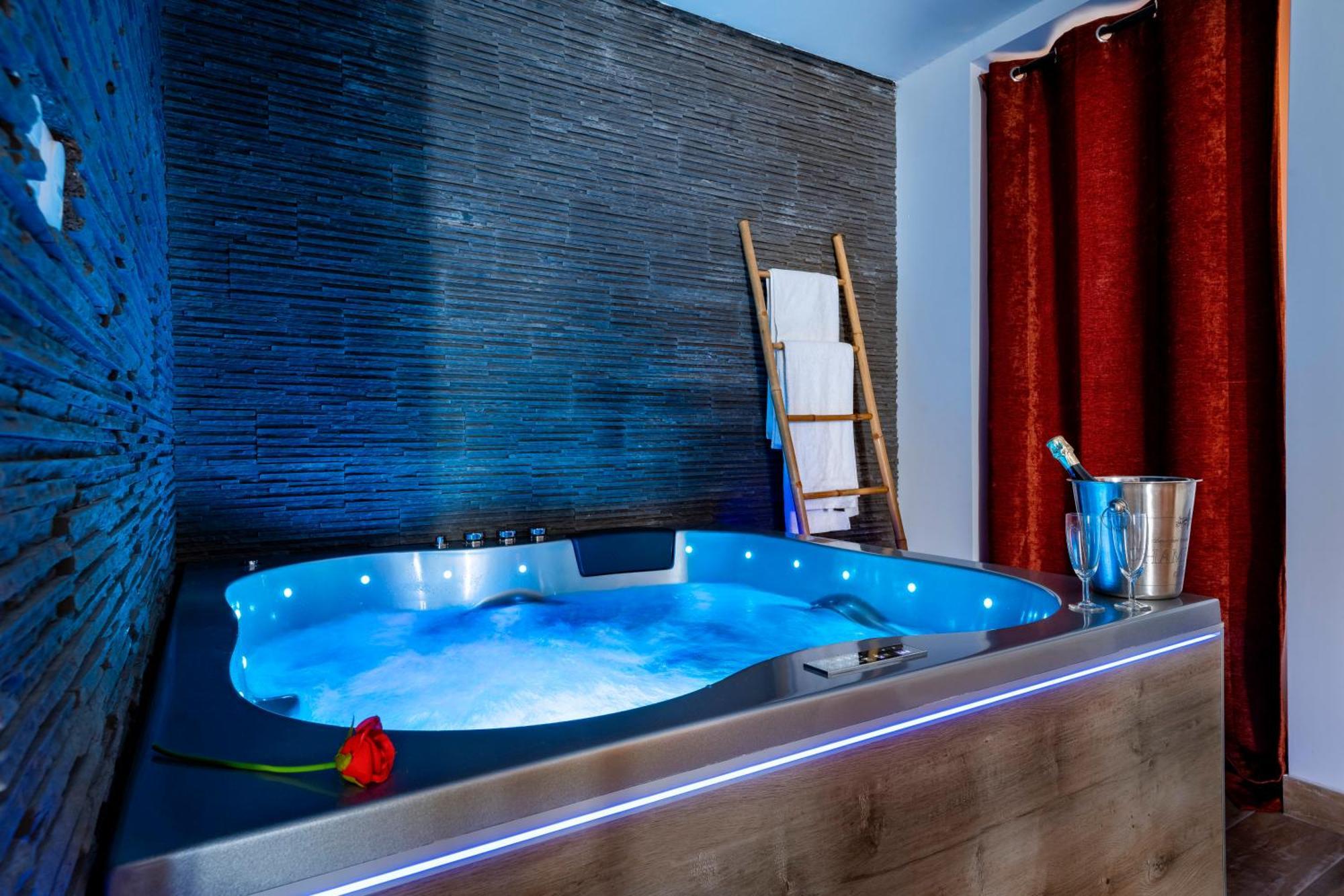 Loft Romantique - Spa Privatif - Spa Noctambulles Hyeres Exterior photo